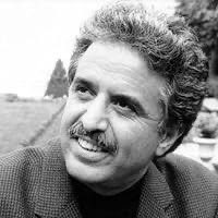 رحم الله الروائي الأديب #أحمد_أبو_دهمان
كانت روايته "الحزام" تعبر عن تفاصيل القرية
الجميلة مكانًا وانسانًا