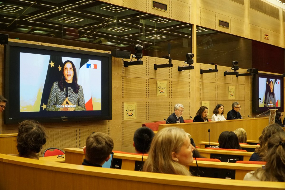 Hélène Conway-Mouret tweet media