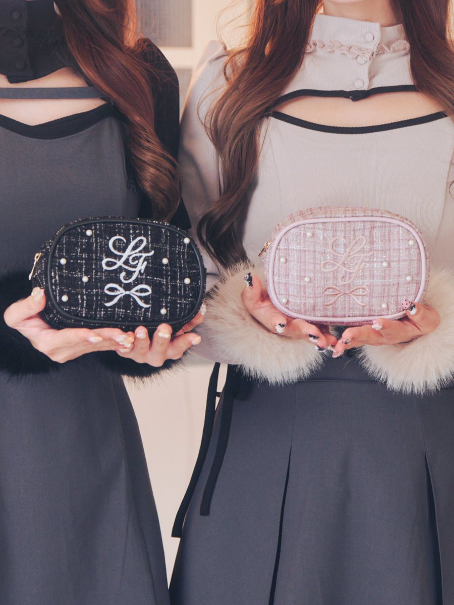 LAFARY_closet_'s tweet photo. ＼一番豪華なAセット❕／

🎀 LAFARY HAPPY BAG 2026〈A〉 🎀
¥16,500（税込）

総額25,000円相当✨
福袋限定バッグ＋ポーチ＋アクセ必ずIN！
全9点の豪華セット🛍️

新年から可愛いをたっぷりGETしてね💕 https://t.co/Vw4RVgoSQR