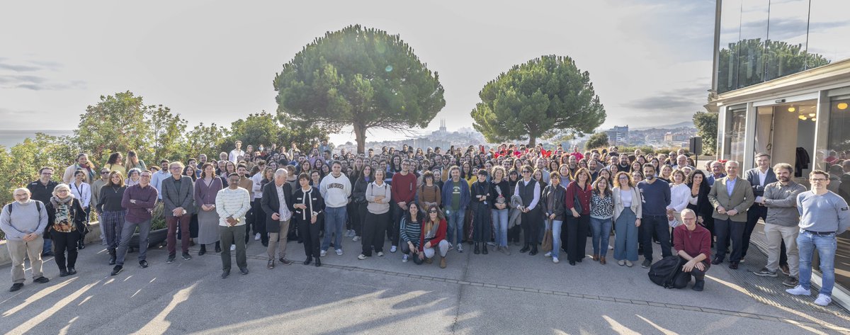 GTRecerca's tweet photo. 🔵 IGTP celebrates 30 years of transforming knowledge into health

The event brought together the #IGTPteam in a space for recognition, remembrance, and looking ahead to the future, alongside the Christmas celebration 🔬🎄

Read more: https://t.co/7wQM87H0e6
#IGTP30Years https://t.co/MXThdhPO0k