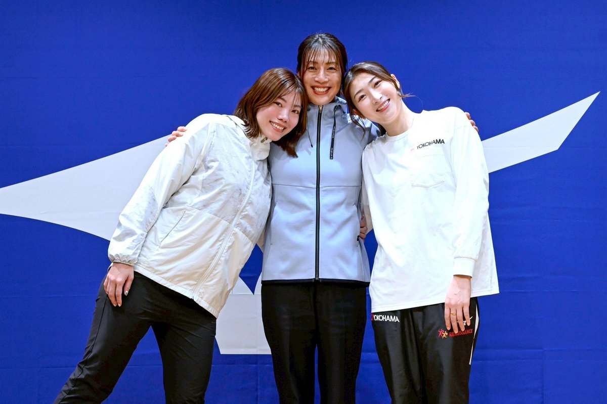 Mizuno_Osaka's tweet photo. ✨青木���緒樹さん＆池江璃花子選手トークイベント✨
ジュニアスイマーを対象にミズノオオサカ茶屋町でイベントを開催！
さらに司会としてサプライズで寺川綾さんにご登場いただきました🔥
短い時間でしたが、貴重なお話をたくさんお聞きすることができました。

イベント前には4階のスイム売場にサインもいただきました���
ご来店の際にはぜひご注目ください🙌

ご参加された皆様ありがとうございました！
当日のお写真とアンケートをお送りしていますのでぜひご確認くださいね🌟

@MIZUNO_SWIM 

#ミズノ #MIZUNO #青木玲緒樹 #池江璃花子 #寺川綾