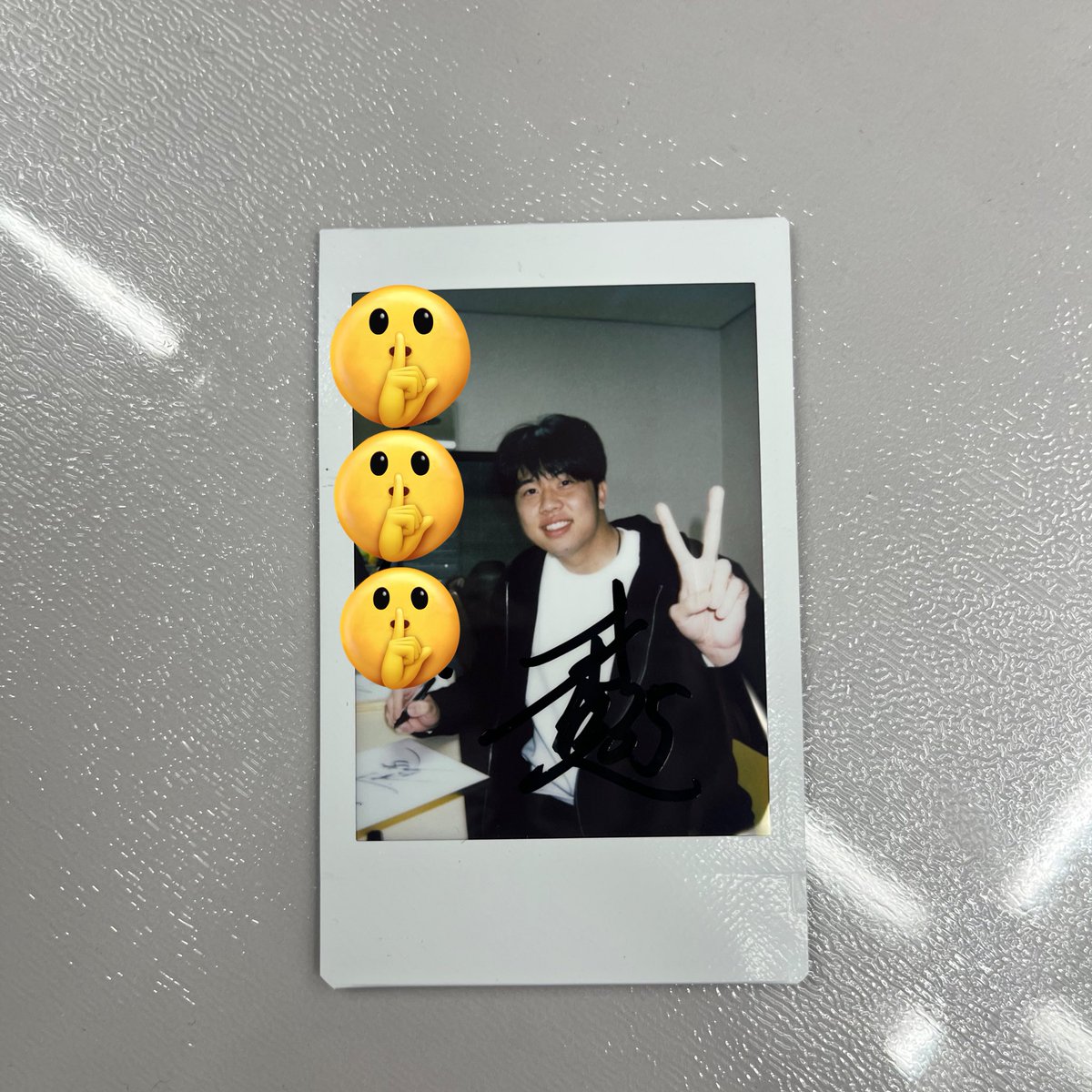 楽屋に試し撮りしたチェキが残ってて
折角なので終演後才木選手に
サインと一言を貰いました！

私が持っているのも違う気がするので
本人許可の下
フォロー&amp;リポストで
お一人にプレゼントします🎁

参加された方は感想を
できなかった方は
こんなコーナーあると楽しい！
ご意見頂けると有難いです🙇‍♂️