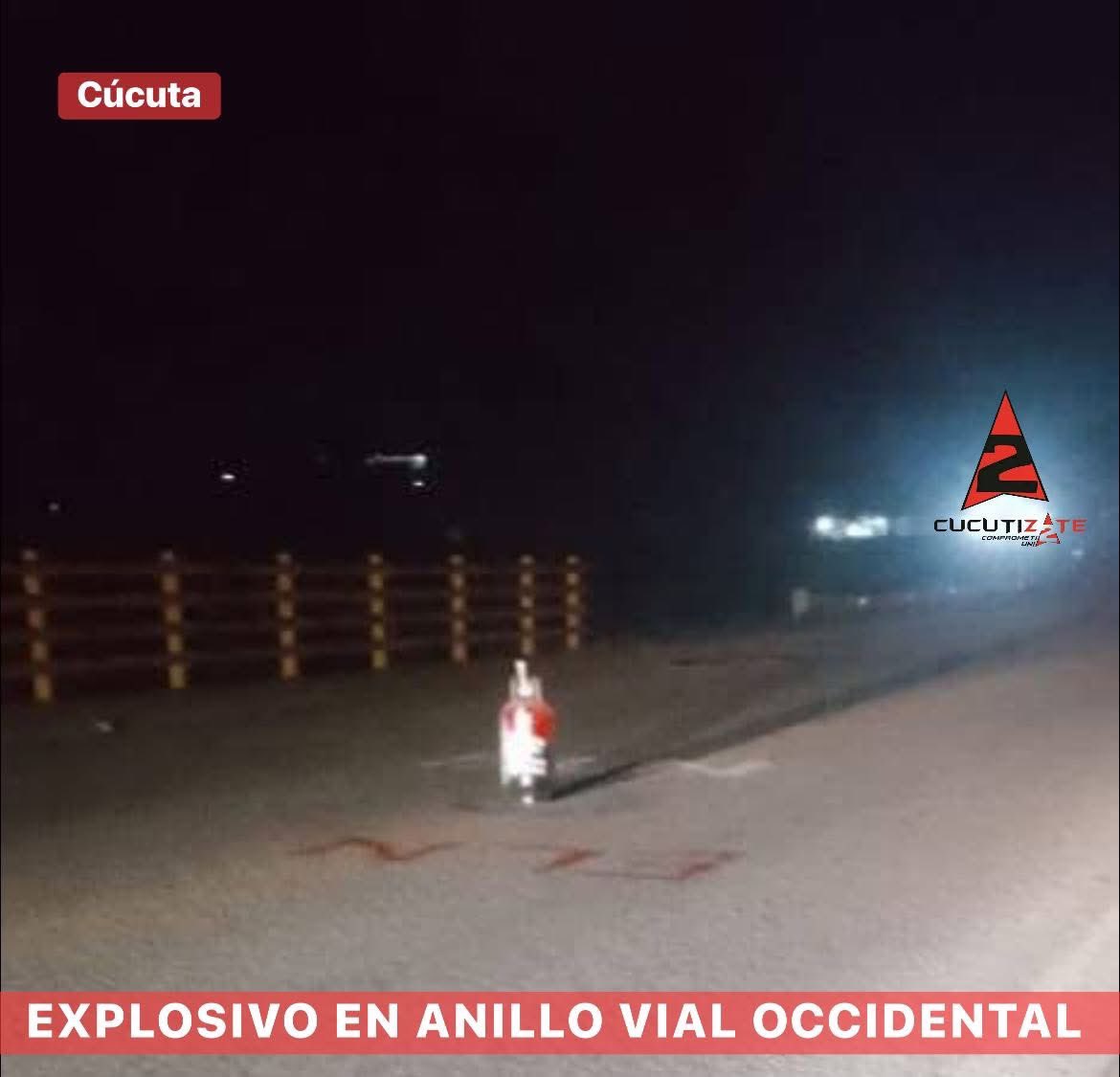 Cucutizate's tweet photo. #ÚltimoMinuto | A esta hora se reporta la instalación de un presunto cilindro bomba en el Anillo Vial Occidental de Cúcuta. El artefacto habría sido ubicado sobre el puente de San Isidro, en inmediaciones del conjunto residencial Los Arrayanes.

📝 Cucutizate https://t.co/IVV6lDMItU