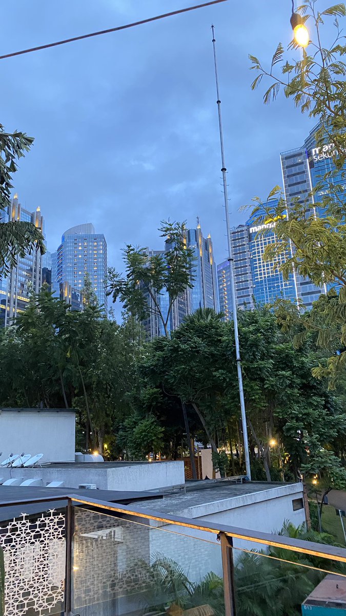 the reason i dont want to get to know any new people is because i know the ending is going to be worse