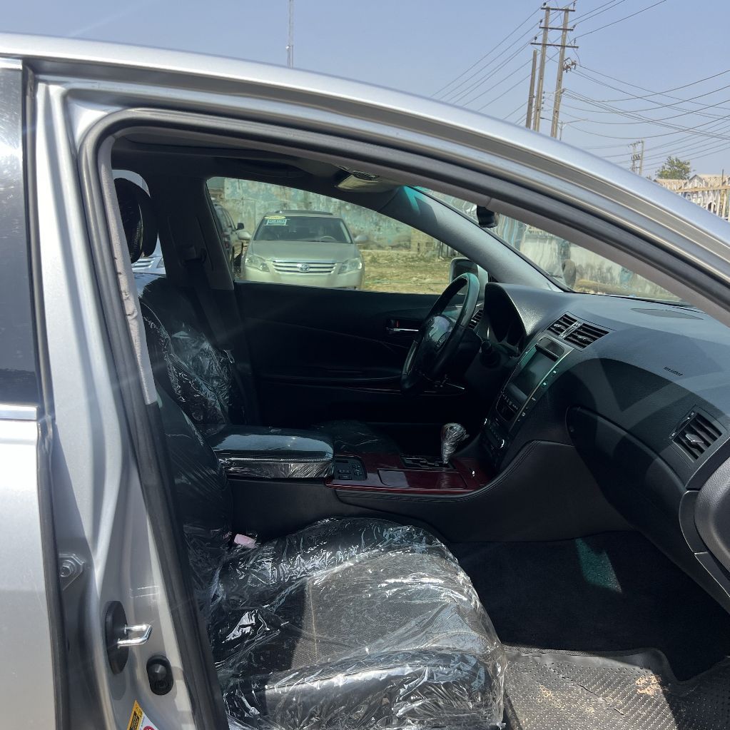 carworldng's tweet image. 2006 Lexus GS300 – Foreign Used
🔥 V6 Engine | Leather Interior | Smooth Ride
📍 Benin City | 💰 ₦11.5M
📞 08107111256

Executive Comfort. Supreme Value.

#SupremeCarWorld #LexusGS300 #BeninCityCars #CarWorldNG #NaijaCarDeals #ForeignUsedCarsNG #DriveSupreme