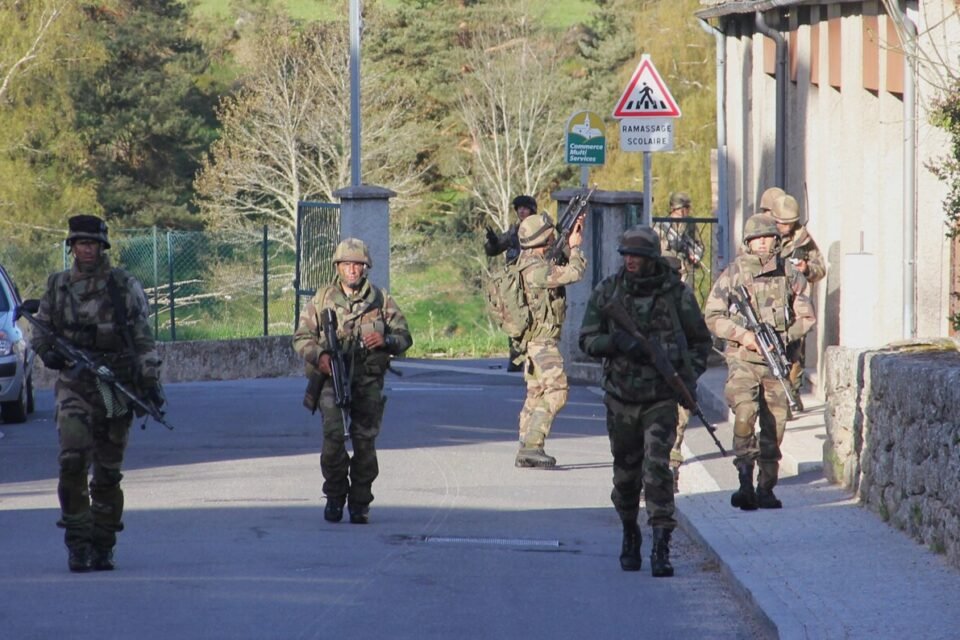 GregoryBaudouin's tweet image. Ariège. Lavelanet va vivre au rythme des détonations lors d'une journée très spéciale 1er RCP

#Lavelanet #manoeuvre #1erRCP

honneuretpatrie.over-blog.com/2025/12/ariege…