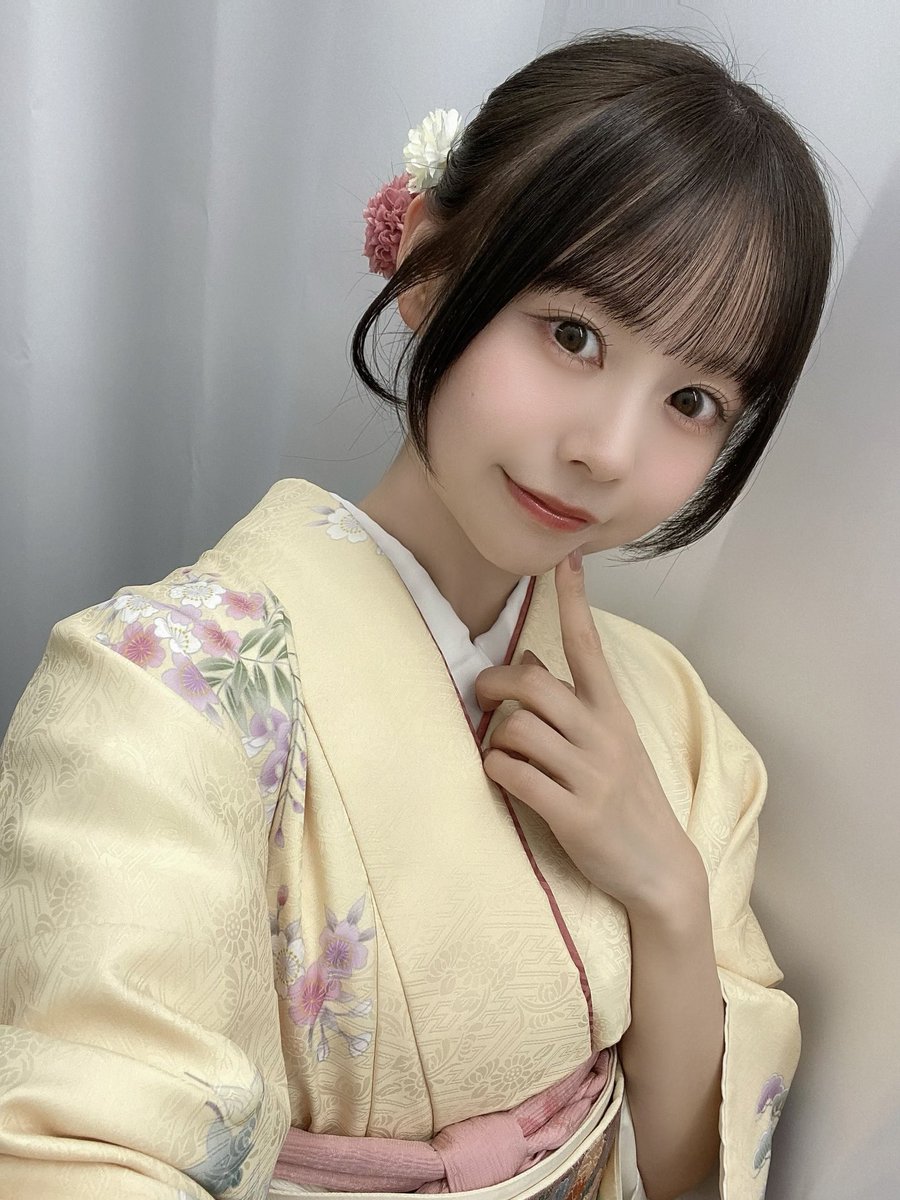 渦 着物のひと uzu チェキ サイン まとめ売り 珍しく黄色のお着物を着てみたよ🌼 2026年1発目のオンラインサイン会