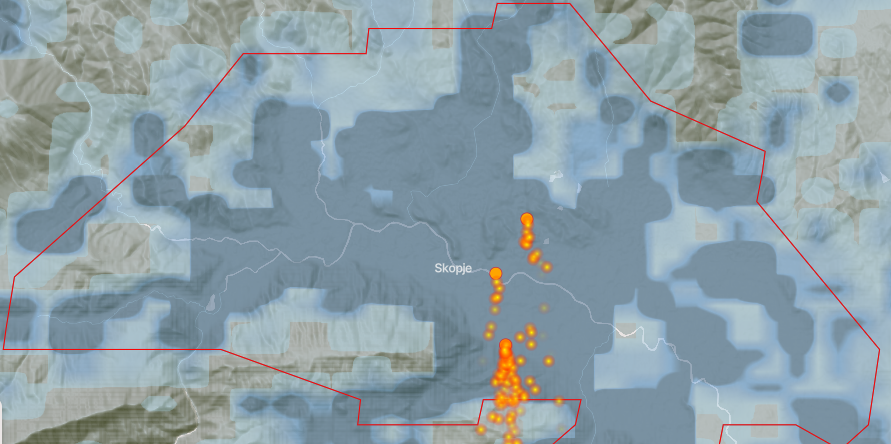 Според сајтов трите најголеми емитери на PM 2.5 се 
-Железара
-Гасната централа Те-То
-Усје
Еден од трите а во топ 10% во свет
"Additionally 1 of these sources are super emitters meaning they are among the top 10% of emitters of PM2.5 pollution tracked by Climate TRACE worldwide"