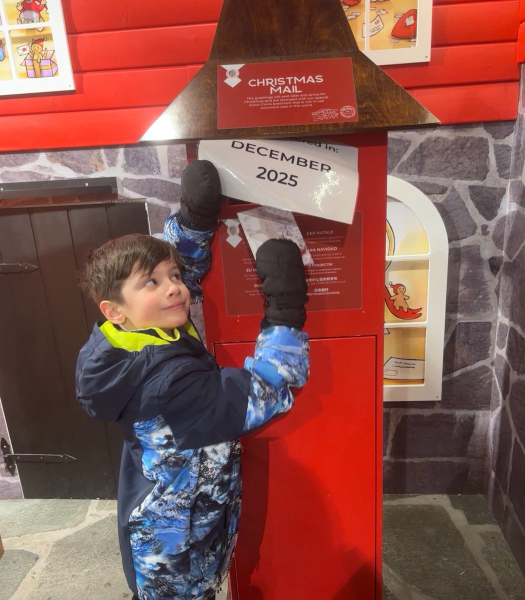 HayleyTastic's tweet photo. @FPS_2_SuperDino @FPS_4_Wildspark We sent postcards to our future selves from Lapland in February. They arrived on Saturday and we were excited to read them. https://t.co/xT1RyjR29W