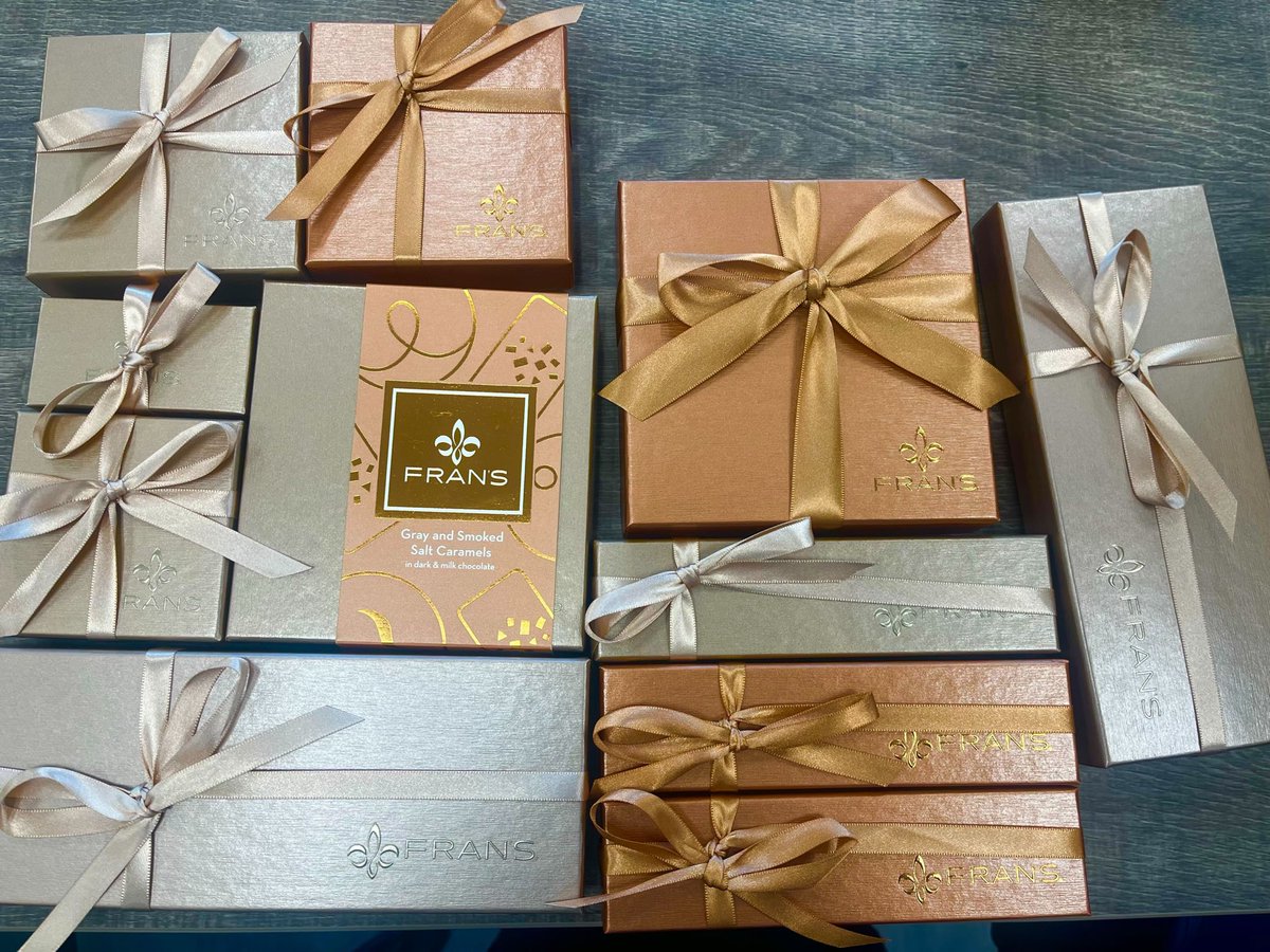 Bucky_cm's tweet image. Thank you Valve / Steam for sending us a Christmas chocolates! Love you too xoxo