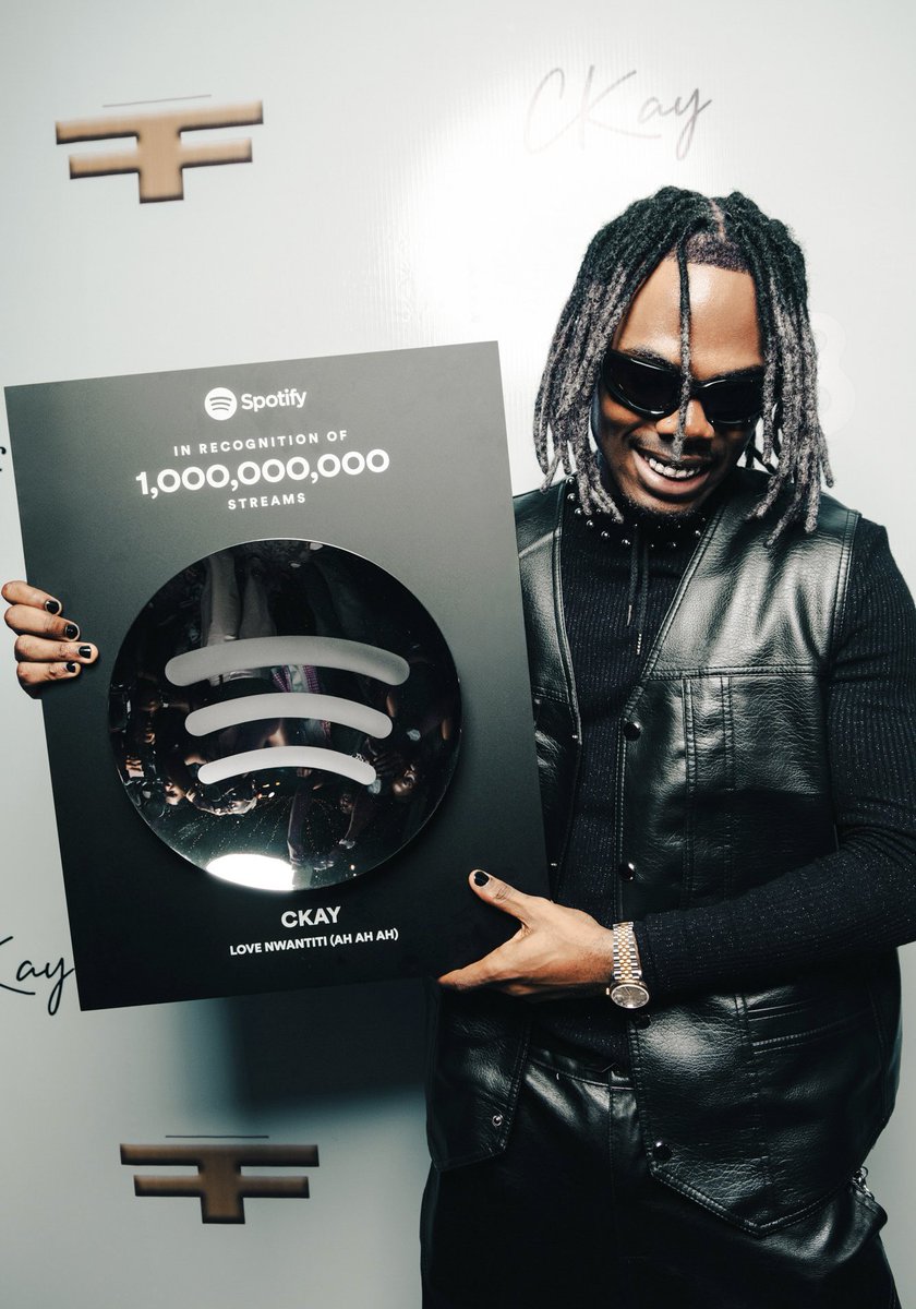 ProfilingNG's tweet image. Ckay's becomes first Afrobeats artist to hit 1 billion Spotify streams on a solo record, Love Nwantiti.