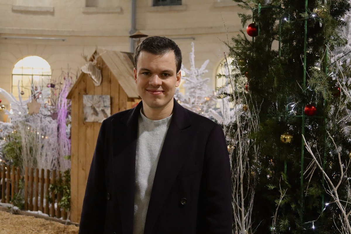 La magie de Noël s’installe à Alençon ! 

L’occasion de rencontrer différents artisans exposant à la Halle au Blé et de mettre à l’honneur nos traditions.