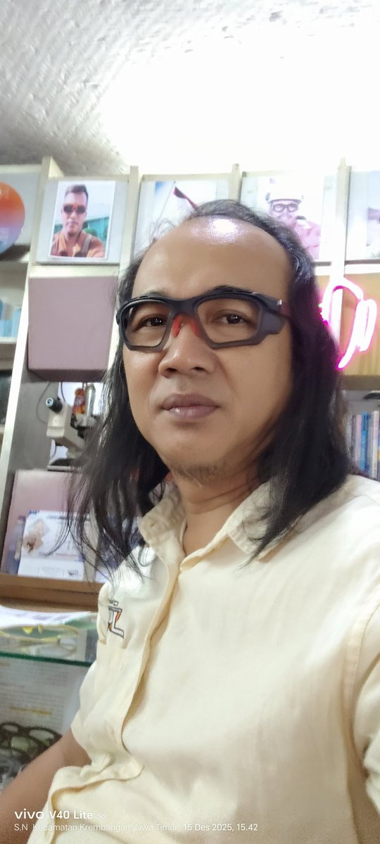 Tahun 2026 segera tiba.. 
Sebagai penyedia "prescription safety glasses" , kami juga telah siap dengan beberapa model yang terkini. 
Ringan, nyaman dipakai, luas lapang pandangnya, bisa dipasang dengan lensa safety beresep , dan telah memiliki sertifikat uji