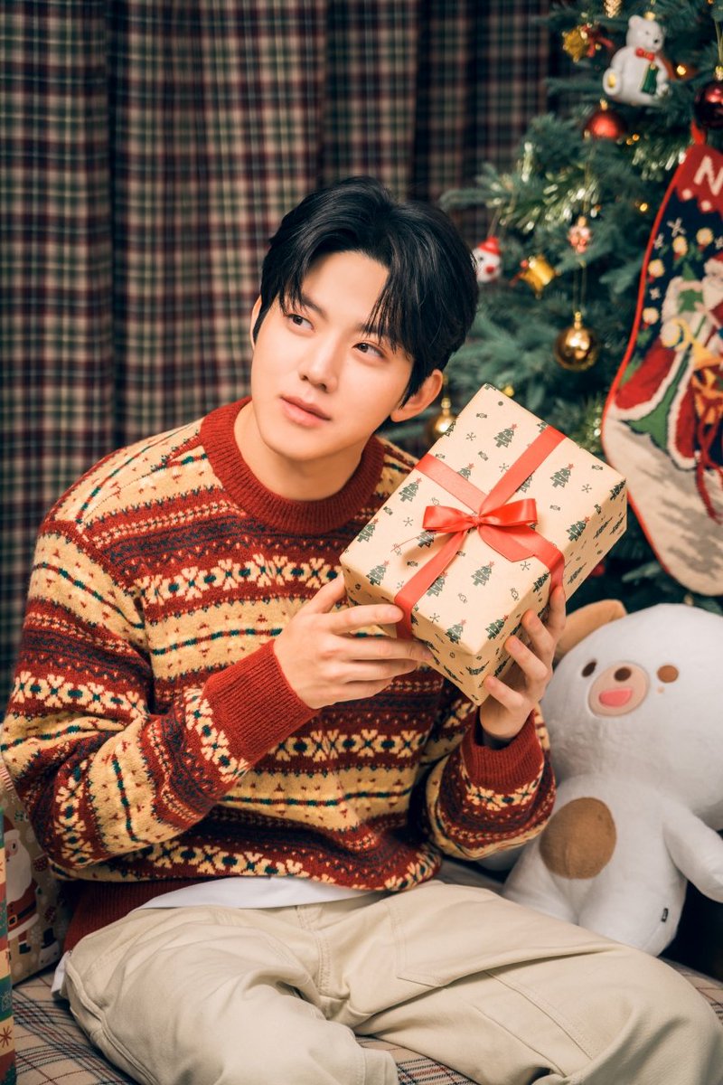 후잉 너모 이쁘다🥹❤️ 비하인드컷 좋은거같아🎁🎄❤️