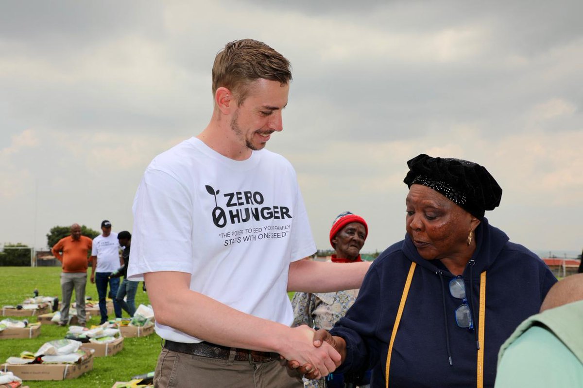TheeEwanBotha's tweet photo. Today’s engagements show what’s possible when government works with purpose: feeding communities, empowering households, & protecting our environment, leaving no one behind this festive season. 🤝🌱
#ZeroHunger #SustainableGauteng #ServiceWithImpact #GDEnv #MECEwanBotha #GGT2030 https://t.co/JkgxxLvb1x