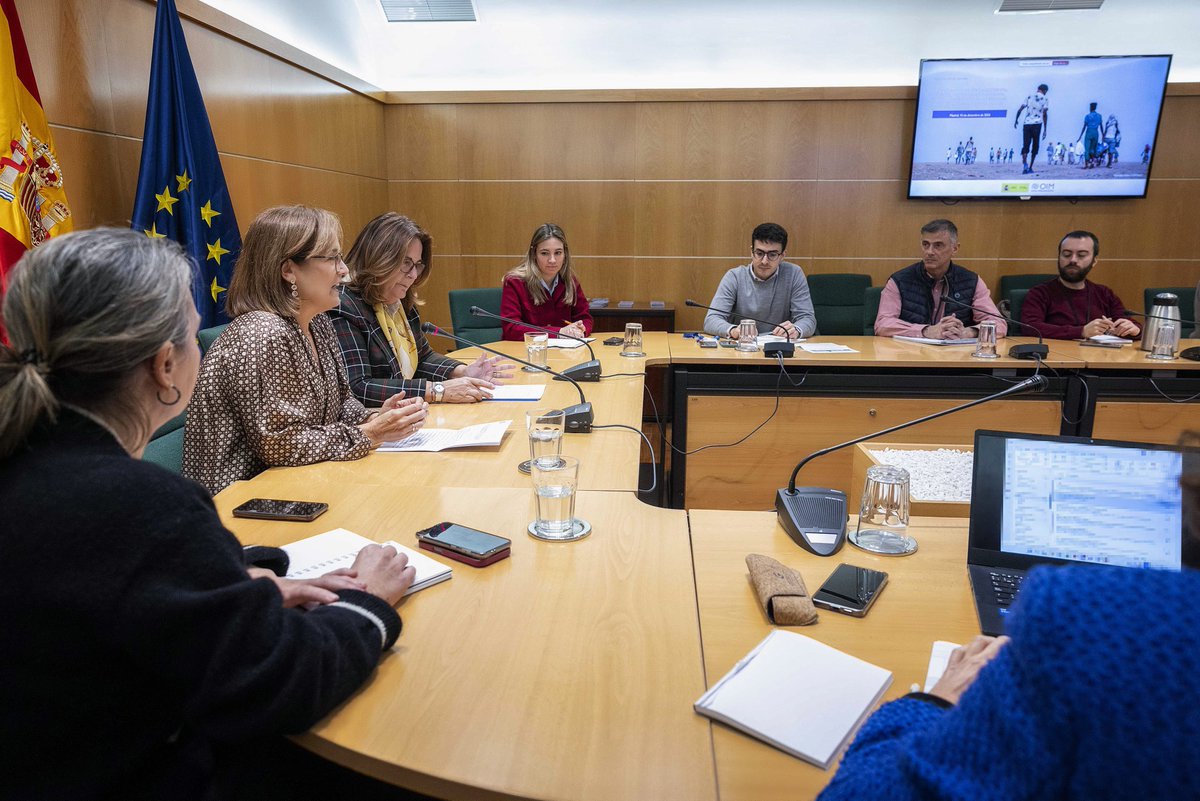 interiorgob's tweet image. La @IOMspain presenta en @interiorgob el informe "Ruta del Mediterráneo occidental y ruta atlántica de África occidental: perfiles y experiencias de las personas que migran".

Participan la DG de RRII y Extranjería, Elena Garzón, y la jefa de misión de la #IOM, Mª Jesús Herrera.