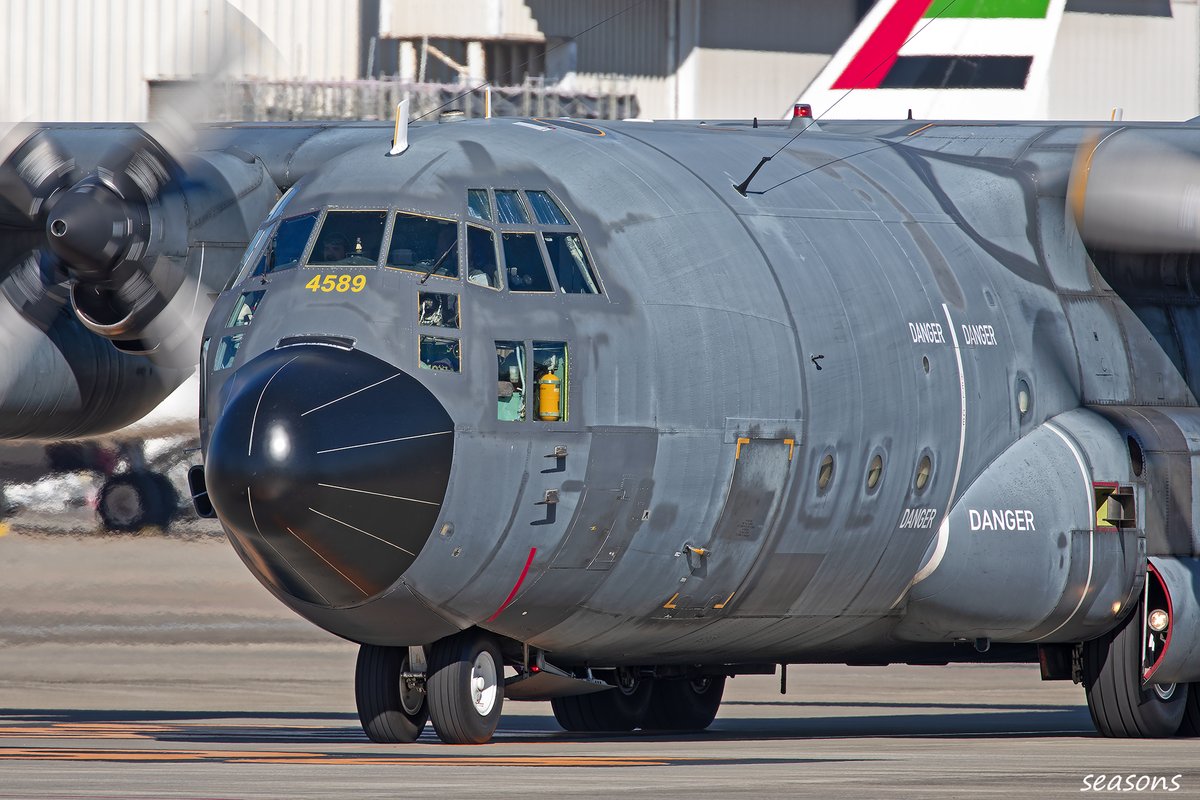 Seasons4100's tweet photo. 2025/12/15 TT
#CTM1408 🇫🇷AF C130H 61-PN 4589
毎年横田に飛来する国連ミッションの🇫🇷130だが
なぜか羽田に🤔
この前🇳🇿130が駐機した接近ポイント👍 https://t.co/IWuRRuiGpA