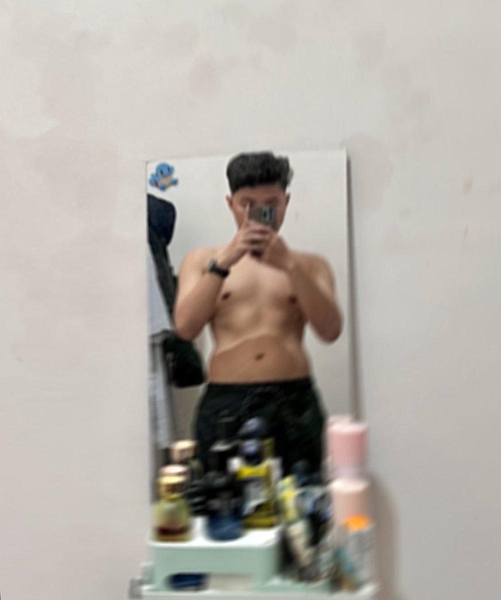 flightless bird 🐓 tweet media