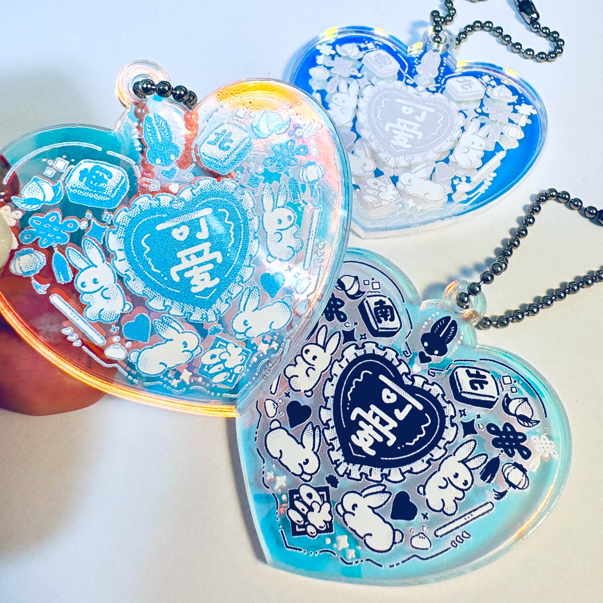 この間、スキズマルシェの推し色グッズ作ろうかな〜と話していたけど、実は可爱商店のハートマークアクキーが10色＋αあるのでそちらもお知らせしておきます！

🌸ピンク
🩷濃いピンク
❤️赤
💛黄色
🧡オレンジ
💚緑
🤍白
🩵水色
💙青色
💜薄紫

自分用にも、推しちゃんにプレゼントもオススメ♡