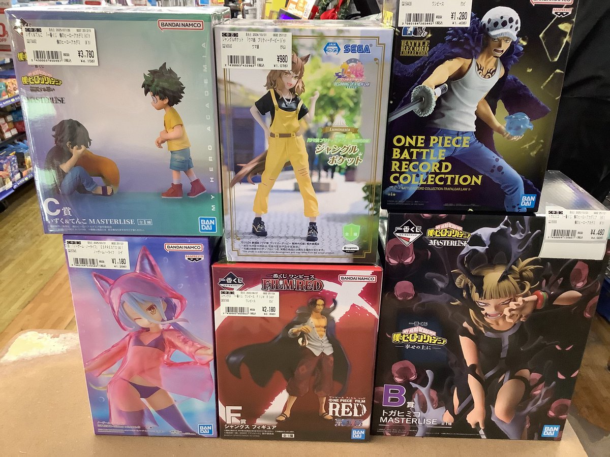 こんにちは！古本市場です！ 本日は沢山のフィギュアが入っております