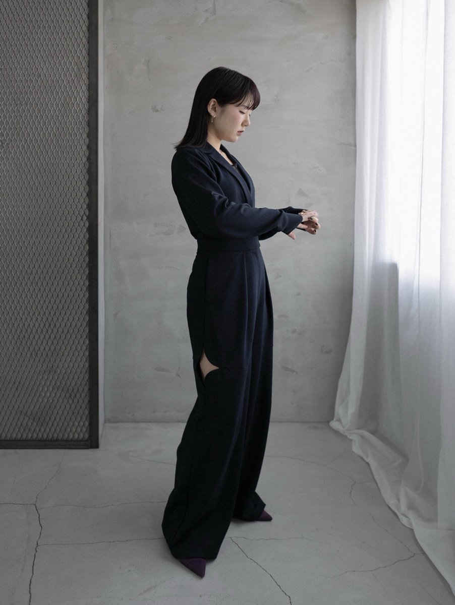 スウェットみたいに楽な着心地なのに、きちんと見えするセットアップ