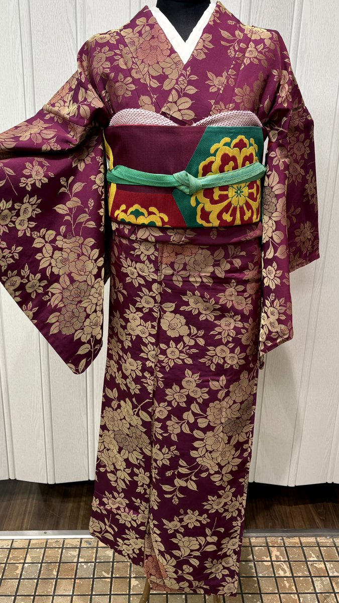 商品紹介】 ▽椿 #アンティーク着物 (丈145裄65袖丈53 後ろ幅29前幅