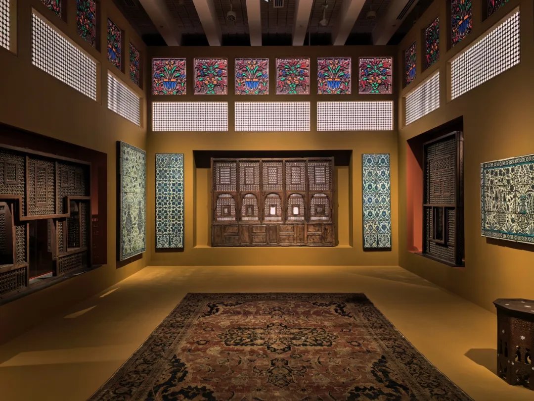 IntlServicesSH's tweet image. The long-awaited "The Wonders of Patterns: Masterpieces from India, Iran, and the Ottoman World", a collaboration between Museum of Art Pudong and @MuseeLouvre, is now open to the public! Dive into a world of intricate artistry and cultural brilliance - click the image to get a…