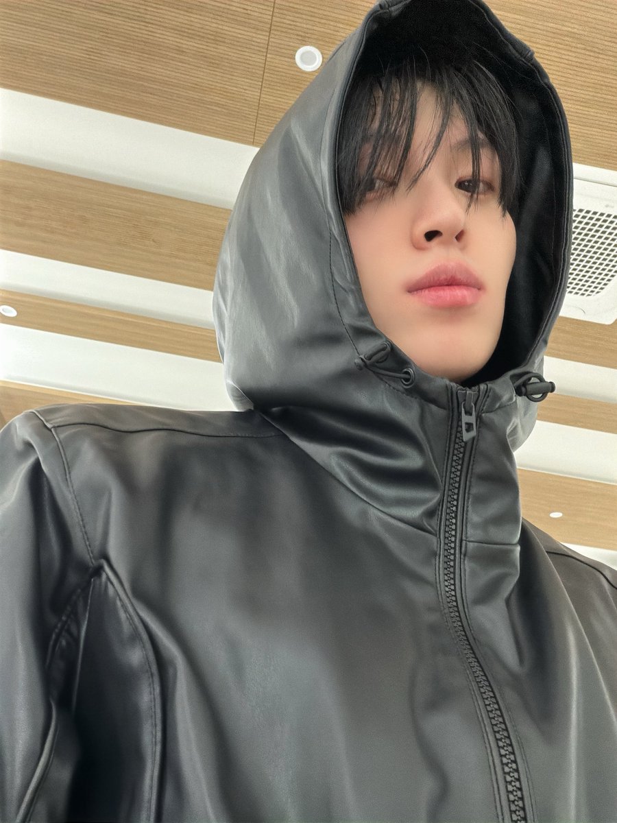 DKB_BRAVE's tweet photo. 연습끝🕺🫶🏻

#희찬 #HEECHAN #다크비 #DKB https://t.co/44vz48L8yw
