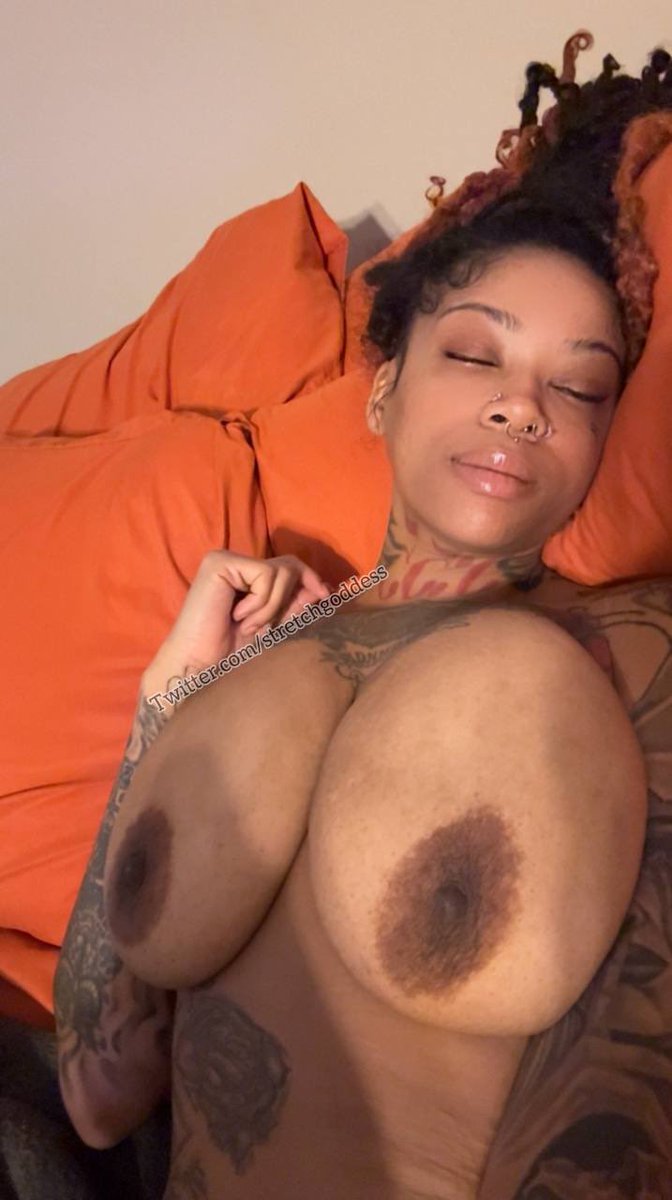 Inkedgoddesss's tweet photo. chudai 🤤 https://t.co/liCimw5QD7