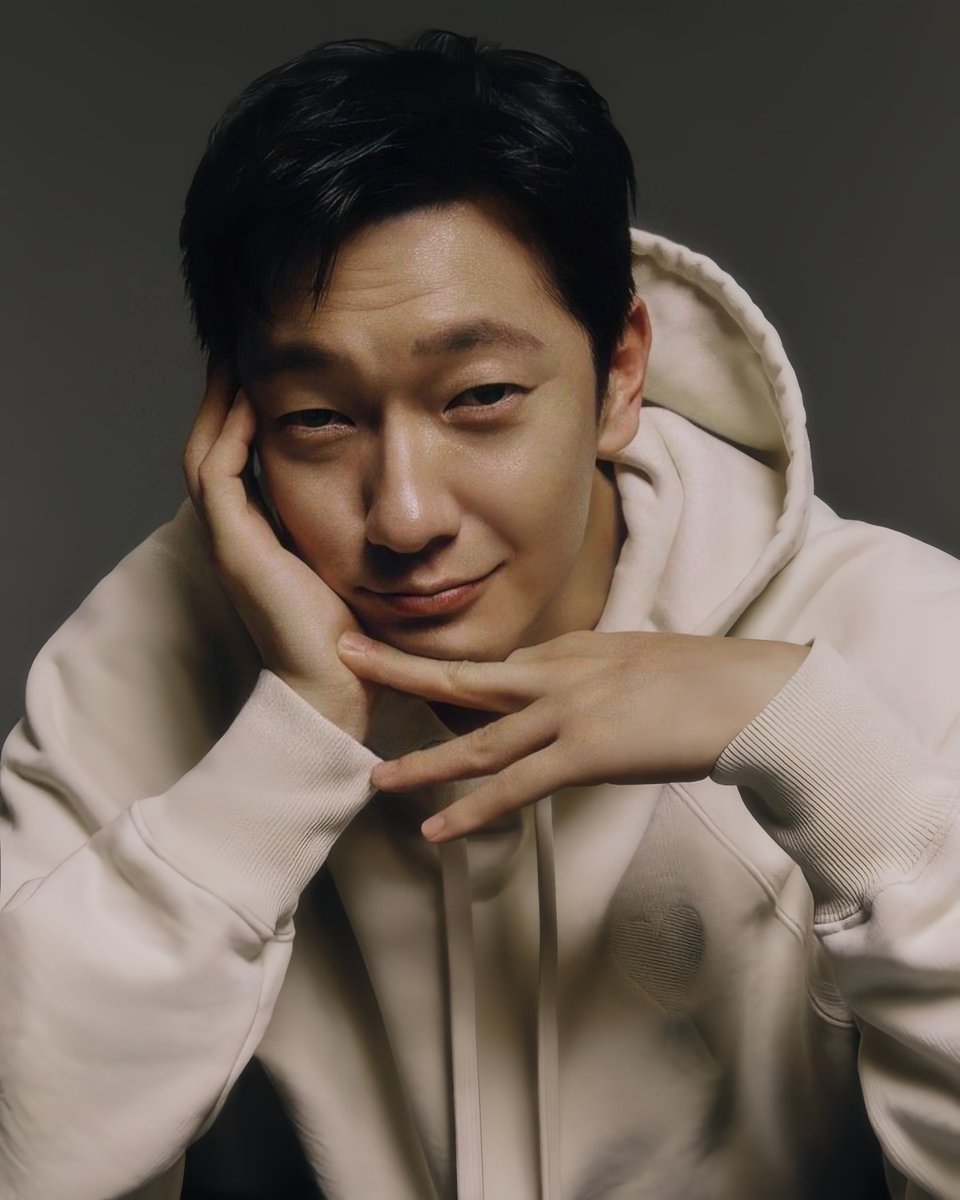 vnghtsky's tweet image. ⠀⠀⠀⠀

             Happy birthday, my love! 🎈🎂

Hoje é dia do meu meninão, aquele que me faz rir e entender que o amor é leve, recíproco e genuíno em todas as suas formas. Amo seu jeito, seu olhar, sorriso e carisma. Que seu dia seja cercado de amor! Te amo!