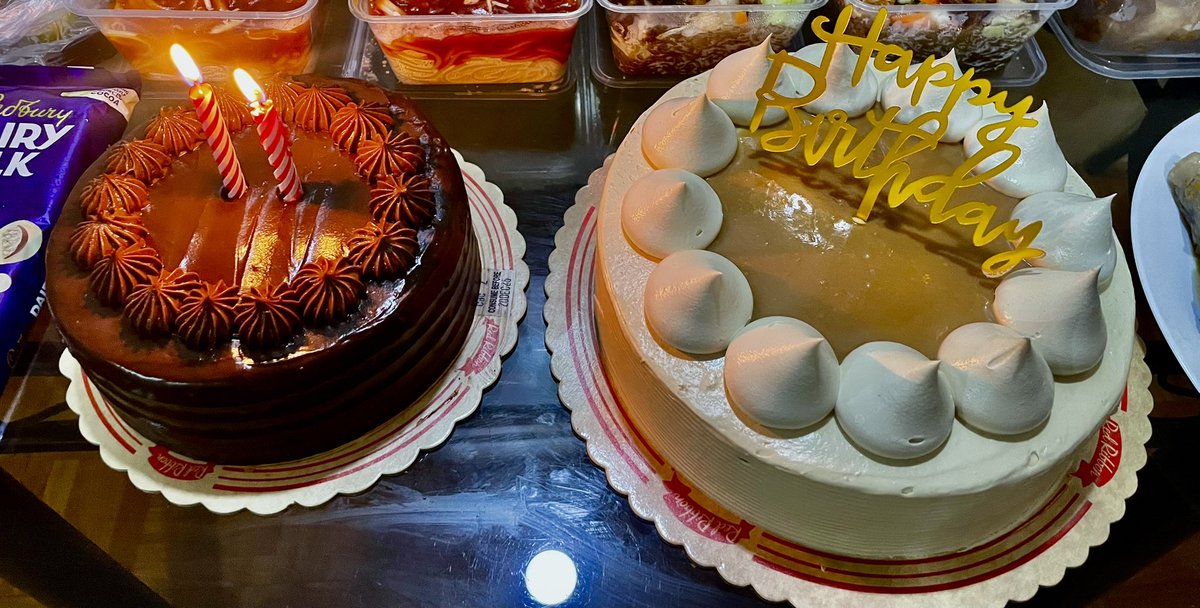 A simple celebration of my birthday. 💕🎉🥳🎂

Tara mangain. 😌