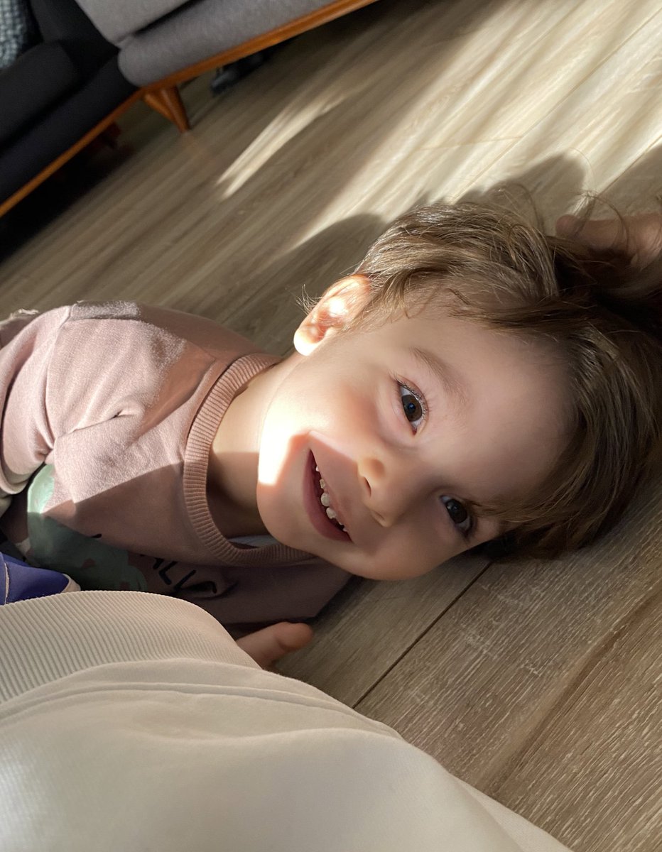 Birkaç saatliğine de olsa ilk defa bir çocuğun %100 sorumluluğunu üstlendim.

Şimdilik asayiş berkemal <a href="/umurbakkal/">Umur Bakkal</a> &amp; <a href="/nowhaczyn/">dhh</a> :)