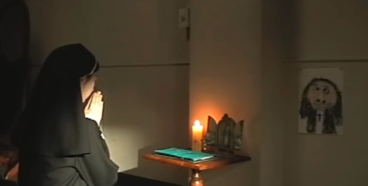 _rn_jm's tweet image. 라파엘라가 얼마나 아이를 사랑한줄알아?!
아기가 저얼굴을 이렇게 그렷는데도
그거 벽에걸고 기도햇어 씨밸~ㅜ이거사랑이야