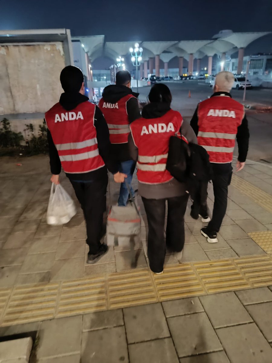 andaizmir's tweet photo. 🍵 Çorba dağıtımı
ANDA İzmir İnsanı Yardım Ekibi; soğuk geçen kış gecelerinde yürekleri ısıtmak için bağışcımızın katkısıyla çorba dağıtımı yapmıştır.
Sıcak çorbanın yapımından dağıtıma katkı sağlayan tüm gönüllülerimize yürekten teşekkür ediyoruz.
#bagis
#yardım
#çorba
@andadernegi