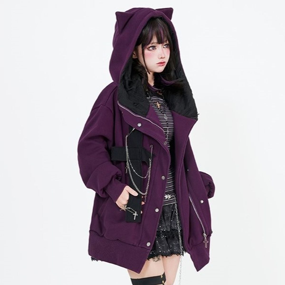 アイテムの詳細はこちらです❣ 猫耳チェーン付きクロスジャケット