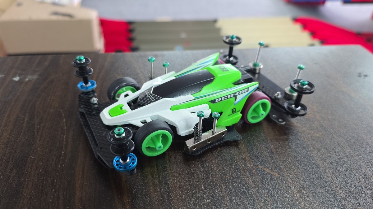 hoch0907's tweet photo. Finished my first ME chassis.
最初のMEシャーシが完成しました
#ミニ四駆 #MEシャーシ https://t.co/r7X5QD0nrn