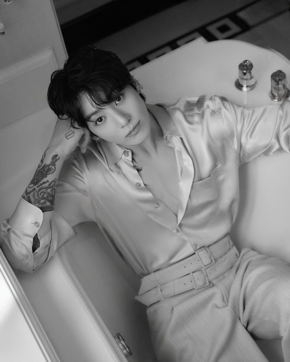 CourtasiaSade's tweet photo. #JungkookxElleKorea #JUNGKOOKxCHANELBEAUTY https://t.co/kpjTSN1UMM