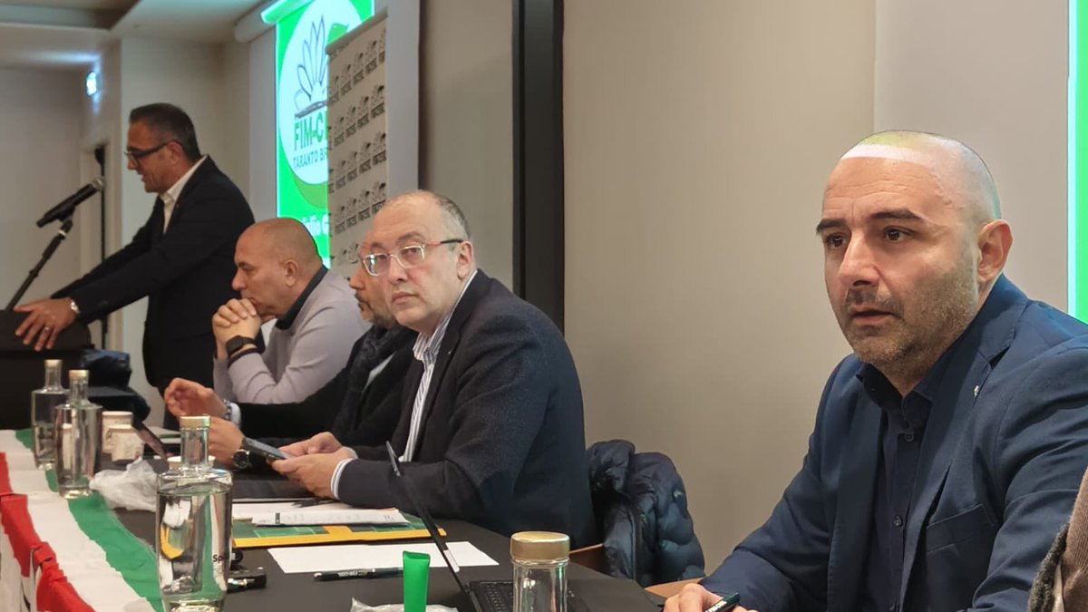 CislTaBr's tweet photo. 📌 #ConsiglioGenerale FIM CISL Taranto Brindisi
📍 #BestWestern Hotel – #Massafra
🗣 #LuigiSpinzi, #SegretarioGenerale UST CISL Taranto Brindisi:
“Stiamo attraversando una fase particolarmente complessa e delicata, segnata in modo evidente dalla vertenza ex #ILVA, che riguarda il futuro industriale, occupazionale e sociale del nostro territorio. In questo contesto, il #confronto, la #partecipazione e la #responsabilità diventano elementi indispensabili dell’azione sindacale. Grazie alla #FIM CISL Taranto Brindisi per il lavoro serio e costante che sta portando avanti, con l’obiettivo di tenere insieme #tutela e #dignità del lavoro, #sicurezza e #prospettive di #sviluppo sostenibile”.
#CISL #USTCISLTarantoBrindisi #USTCISL #CISLTarantoBrindisi #TarantoBrindisi #Taranto #Brindisi