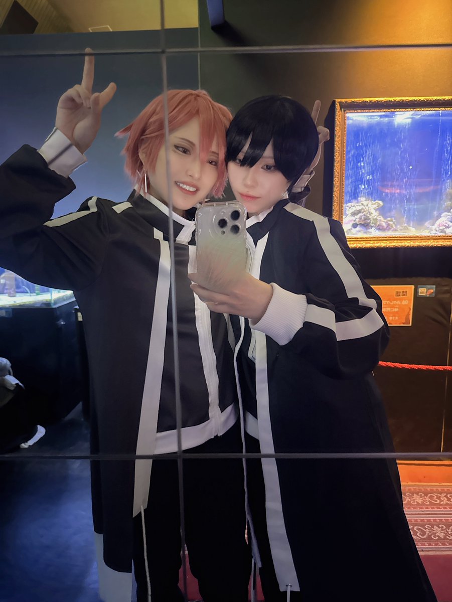 Cosplay ｺｽﾌﾟﾚ
 ※🍑👹特別編

こういう時は近づくのが正解と教わった

💉 ▶︎ R (<a href="/R7234692195608/">R🐣</a> )ちゃん
☂️ ▶︎ ㍉

#ヒルサイド #コスプレス