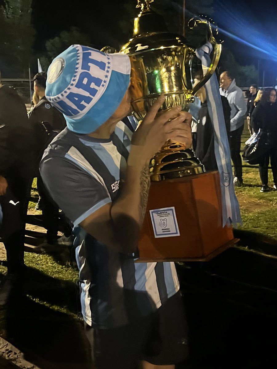 14/12/2025, el PLAN PERFECTO en el Parque Colón ! 
Para siempre 🩵