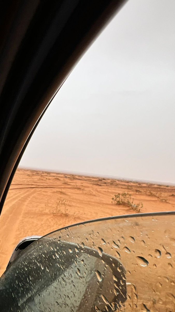 iuwer58's tweet photo. "عسى غرّ السحايب يوم تقبل بالحيا والخير
ما تقفي لين تروي داركم و تربّع فياضه.." https://t.co/4WE2JeuAdA