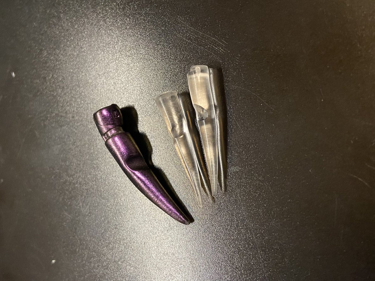 model763's tweet image. リーク情報。
年末とある老舗ストアにて。
私の作品が出品されます。
それを買えます。
以上。