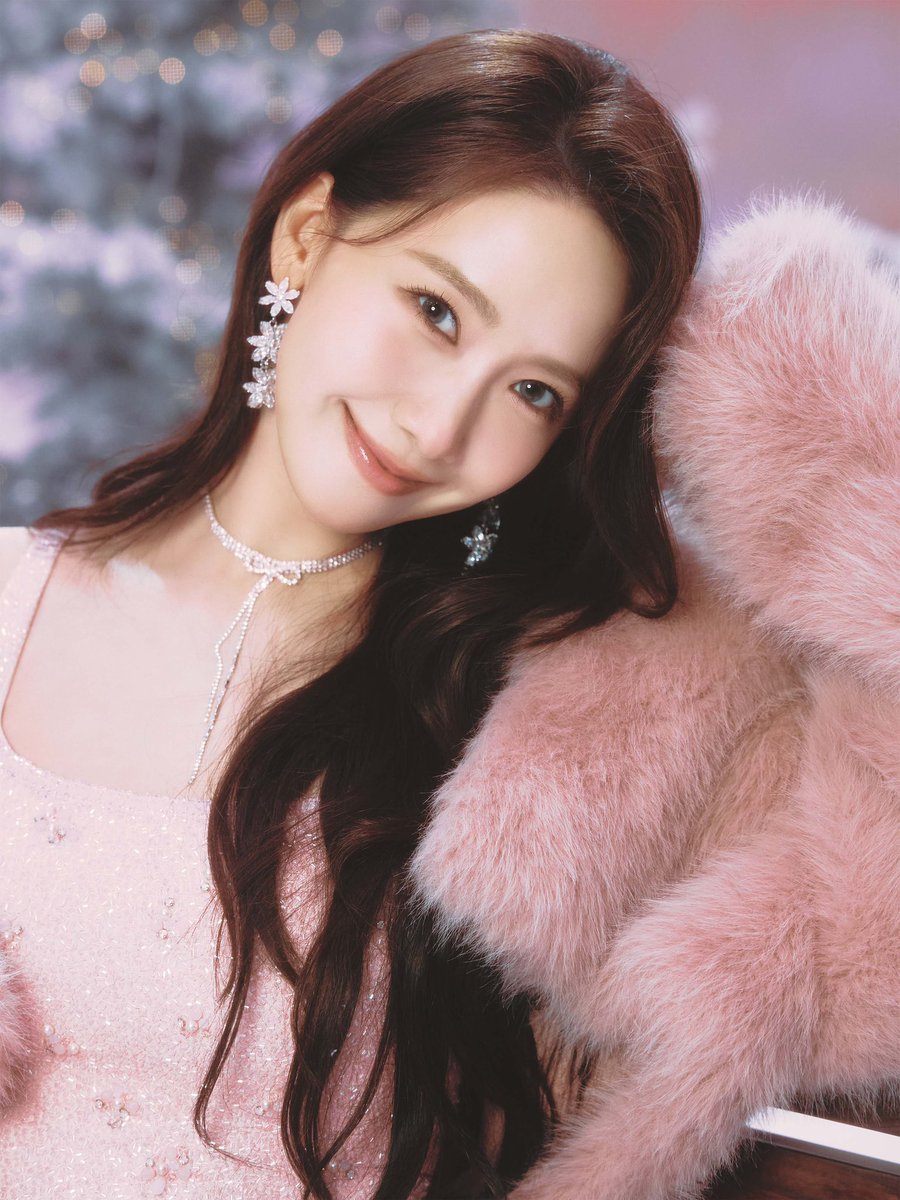 PopBase's tweet photo. Yoona stuns in teaser photos to her single ‘Wish to Wish.’Out December 19th. https://t.co/Drqf5wkQnr