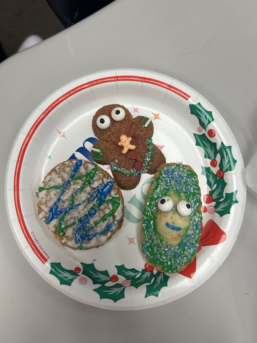 Amy Clayton tweet media