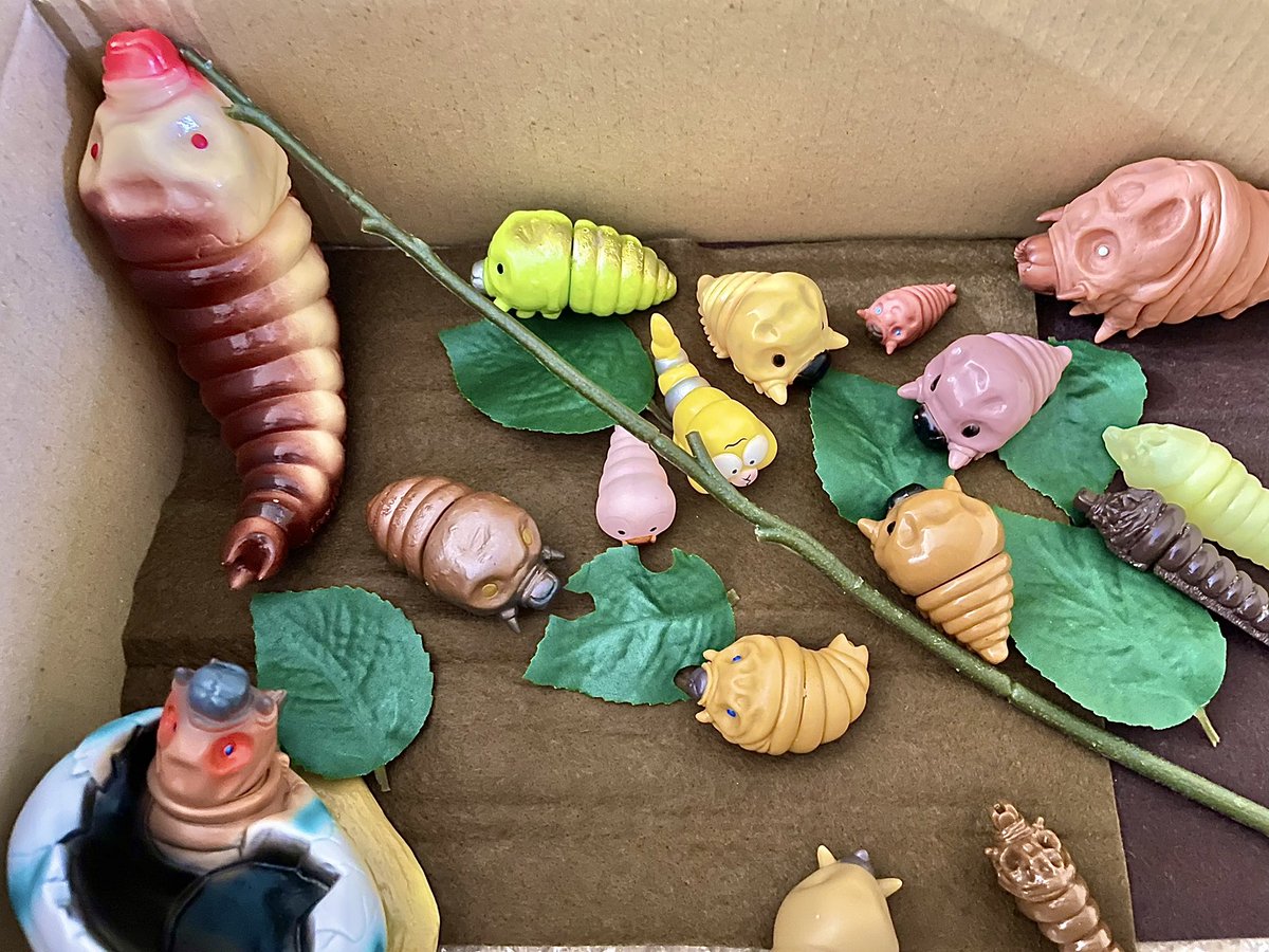 マーミット　モスラ幼虫　ソフビ モスラの幼虫飼育中！ モスラの幼虫を集めて見ました。 #ソフビ