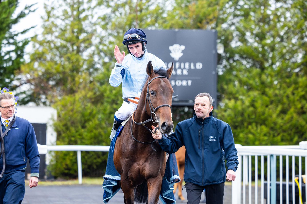 HighclereRacing's tweet image. ANGEL GABRIEL makes all at Lingfield to break his maiden under Rossa Ryan for trainer Ralph Beckett 🏆

Many congratulations to all of his owners in The Cedar Syndicate  👏🏼

#HighclereRacing #RacehorseOwnership #HorseRacing