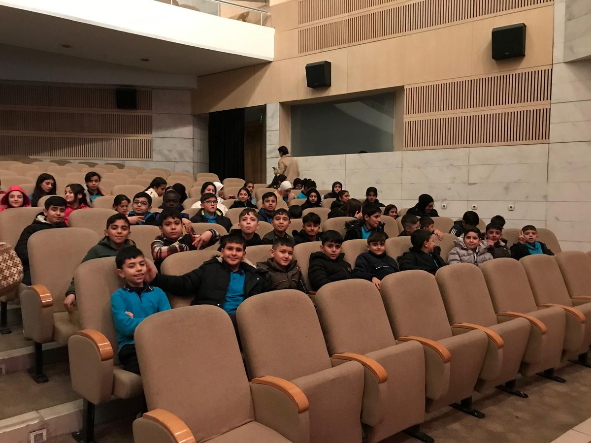 HamidiyeImam's tweet photo. 15.12.2025 Pazartesi günü Hz. Mevlânâ'nın 752. Vuslat Yıldönümü Anma Törenleri (Şeb-i Arûs) törenleri kapsamında düzenlenen "Çocuklarla Mesnevi Hikayeleri" programına okulumuz 5. Ve 6. Sınıf öğrencileri ile katılım sağlanmıştır. https://t.co/HMGqk4zodU
