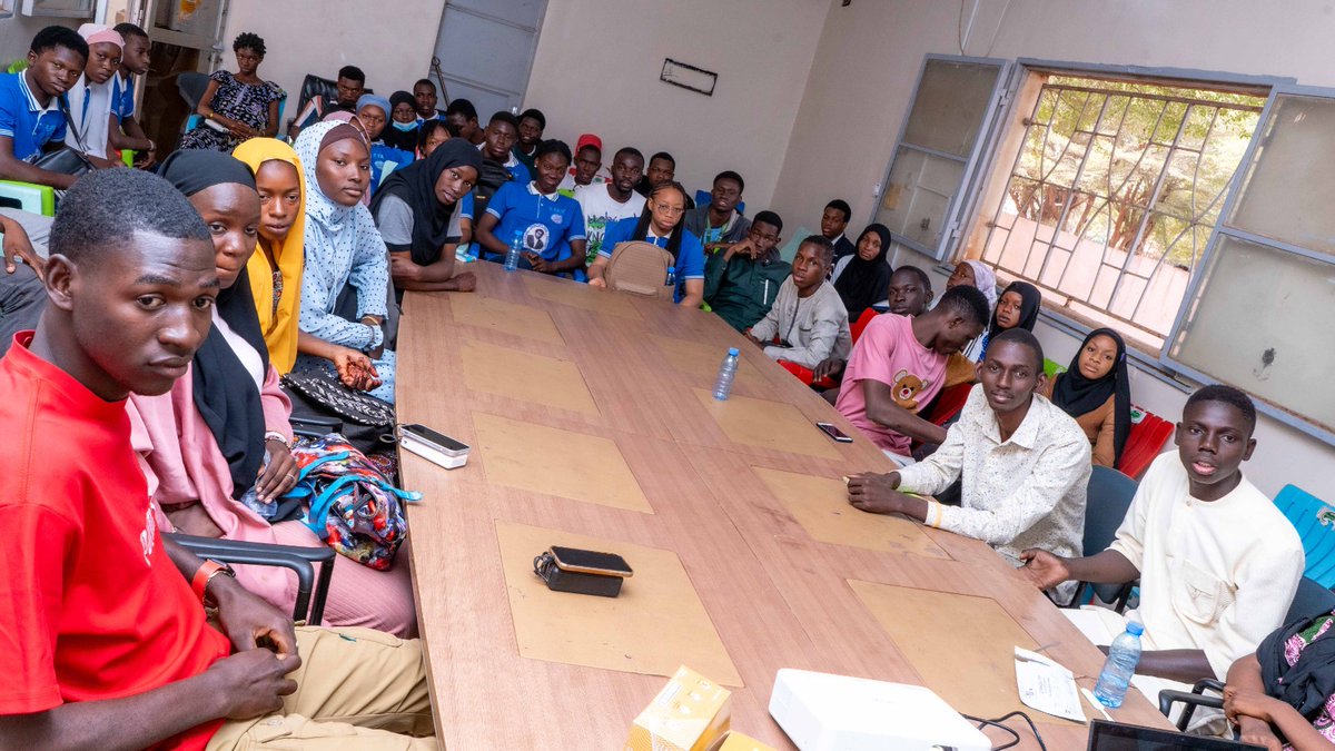 #Mali : Lancement ce 13-12-25 de la Formation de 420 membres des clubs anti Sida dans le cadre du mois de lutte contre le sida par le <a href="/renajem/">RENAJEM</a> et le HCNLS <a href="/AbdoulayeDiop8/">Amb. Abdoulaye Diop</a> <a href="/MichelSidibe/">Michel Sidibé</a> <a href="/elmaalignjaay/">El Malick NDIAYE</a> <a href="/Malickseck99/">Malick Seck</a>