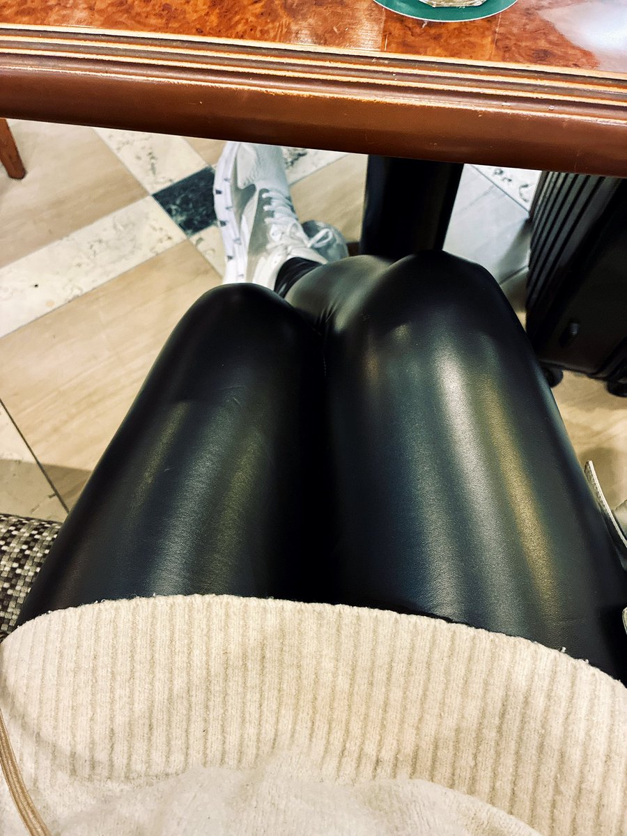 SMだけじゃなくて性的なあれこれのアカウントが続々BANされてるようで、わたしのがもしそうなったときにみんなわたしを見失わないように、ブログが更新されたらお知らせが届く通知を登録しておくとか、myfansに登録しておくとか、みんなのほうからも対策しておいてね。