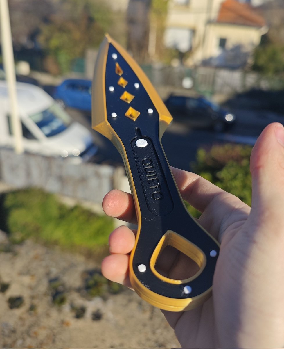 Visuel du nouveau Kunai 3D de Wraith d Apex Legends.

Je vais encore travailler sur ce modèle, j'espère qu'il vous plaira pour les prochaines <a href="/afttournaments/">AFT Tournaments</a>. 🤫

La <a href="/ApexEvoniia/">Evoniia</a> est toujours ouverte aux demandes de partenariat sérieuse ✉️

Made W/<a href="/Creality3dP/">CREALITY Official</a> 
#3Dprint